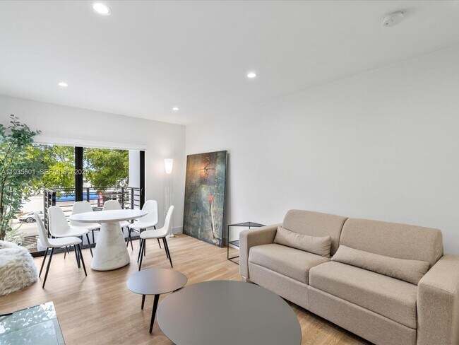 Photo - 1134 71st St