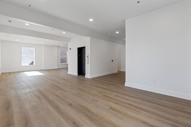 Photo - 713 Market St Unit #300