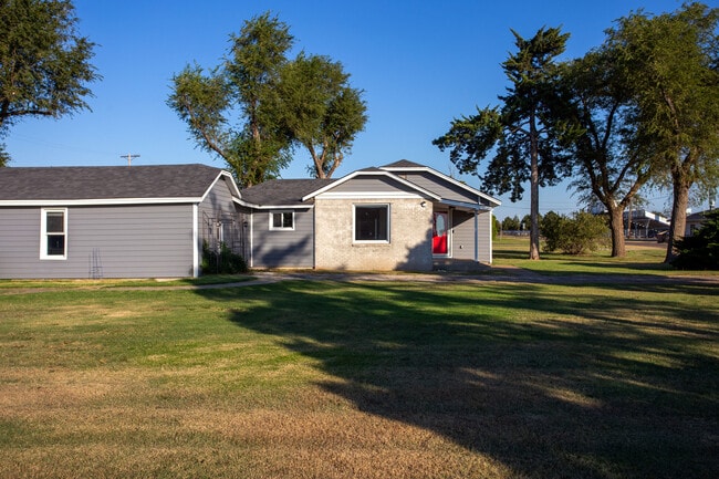 Photo - 1105 Main St