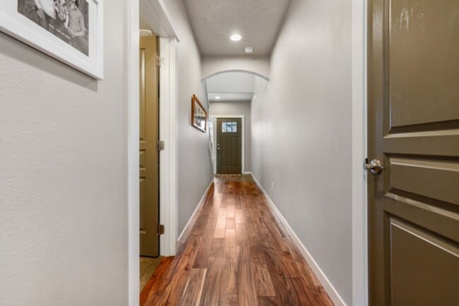 Photo - Beautiful home in SW Bend!  Large fenced i...