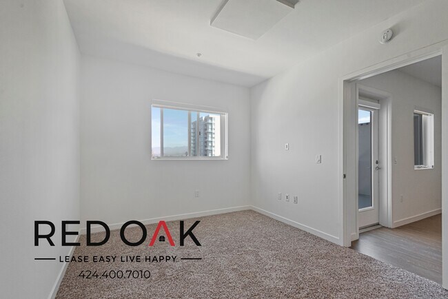 Photo - Gorgeous One Bedroom with Stainless Steel ... Unit 714
