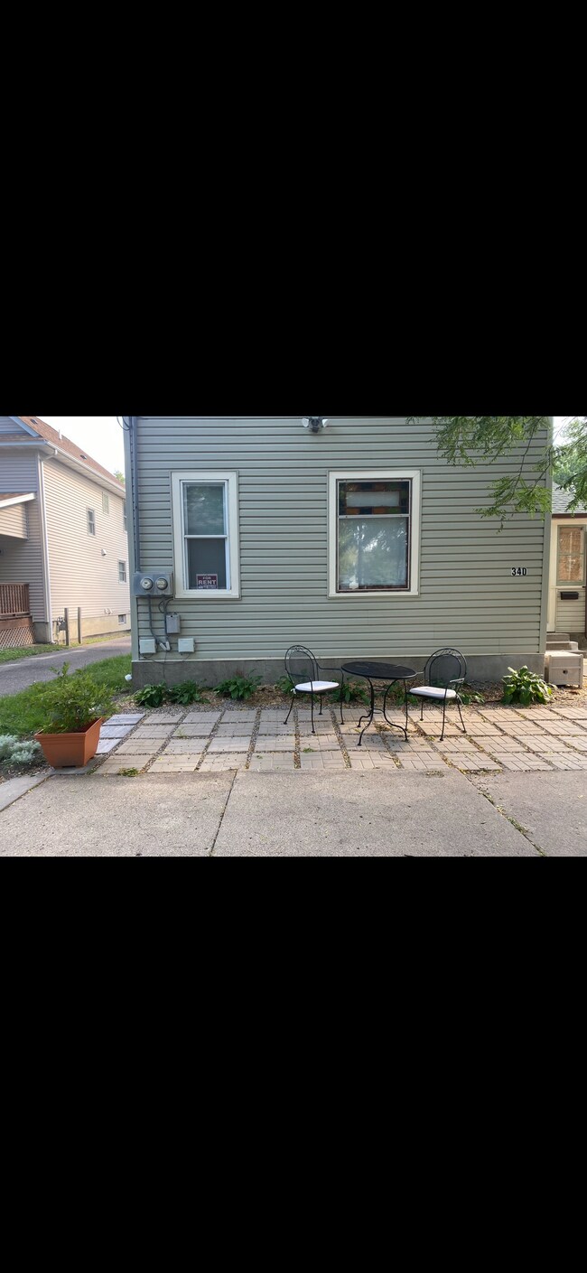 Photo - 340-1 15th Ave NE