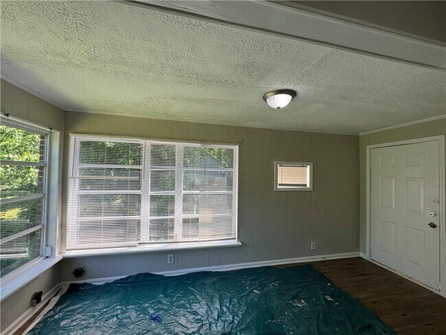 Photo - 1580 Childress Dr SW