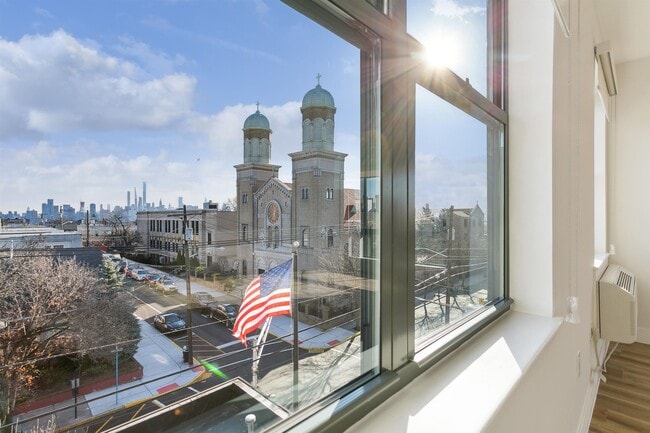 Photo - 582 66TH St Unit 206