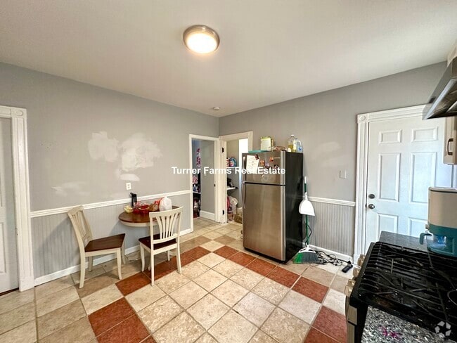 Building Photo - 9 Taft St Rental