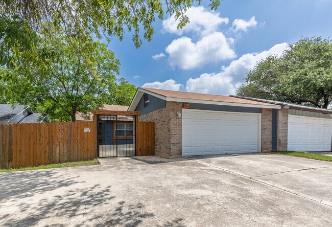 Photo - 1366 Bayou Dr