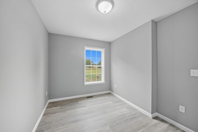 Photo - 2170 Sharkey Rd