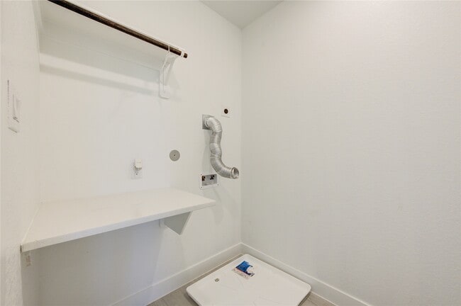 Building Photo - 15111 Colorado Bnd Pk Dr