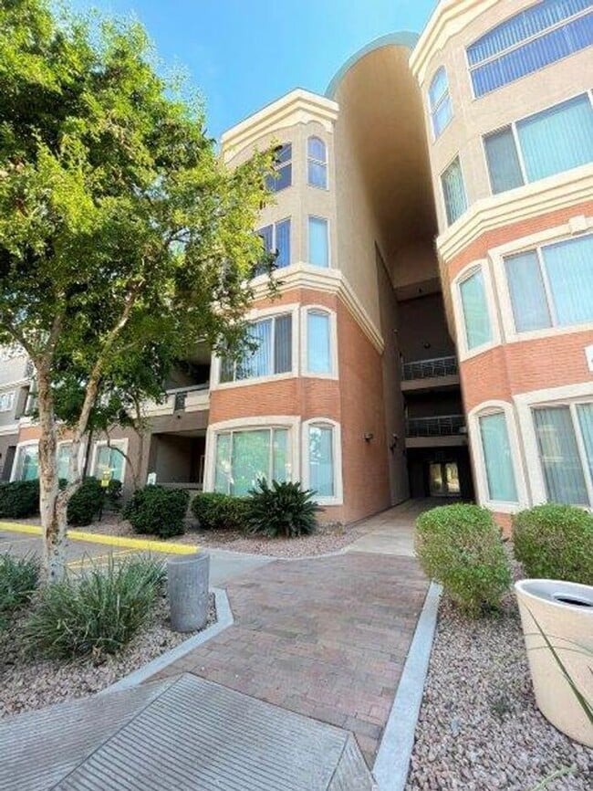 Building Photo - 431 W Rio Salado Pkwy #301 - Regatta. Pointe