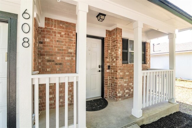 Photo - 608 Colonial Park Blvd