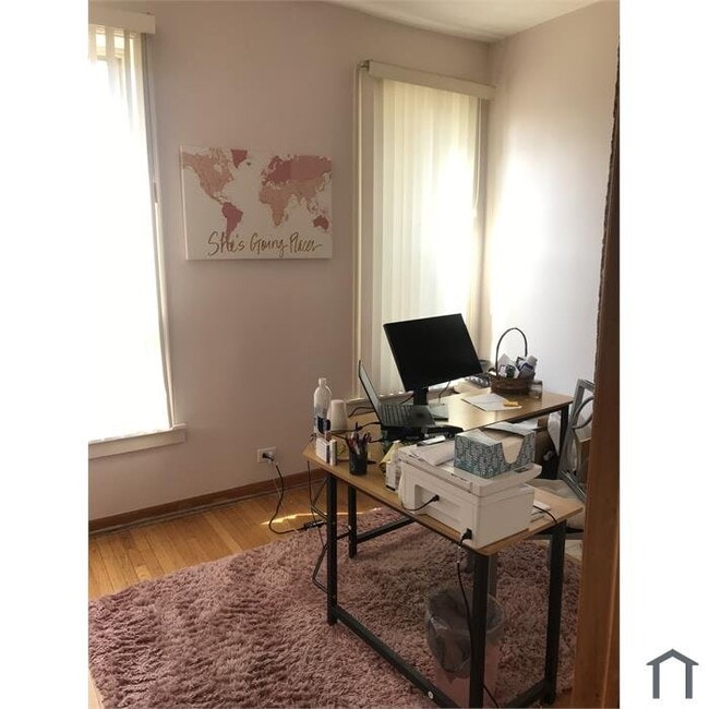 Building Photo - 4733 S Indiana Ave