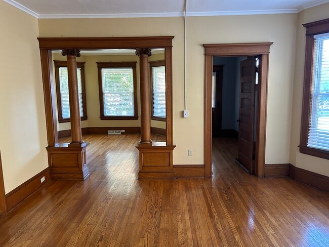 Photo - 123 N Lowell Ave Unit 123 North Lowell Ave