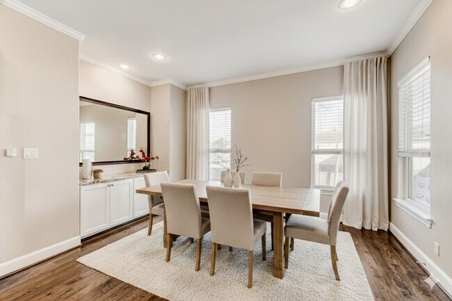 Photo - 1103 E 27th St