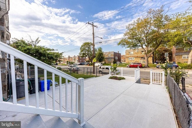 Photo - 1150 Devereaux Ave