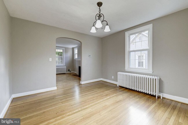 Photo - 4307 Fessenden St NW