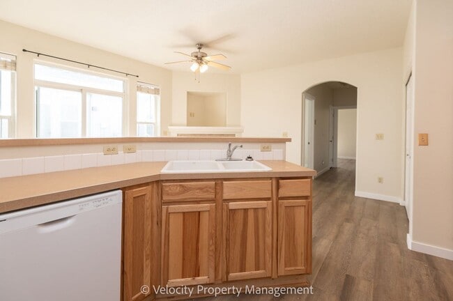 Photo - 1025 NE Rambling Ln Unit #2