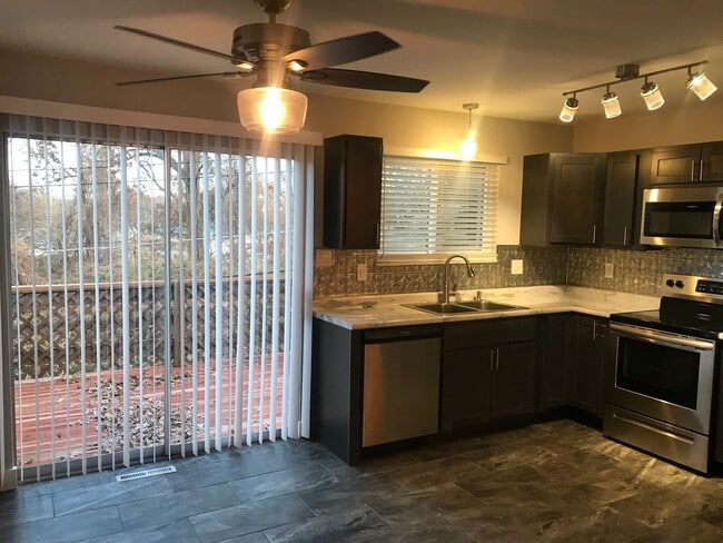 Photo - Pet Friendly, Renovated Home in Fox School District Unidad 2320