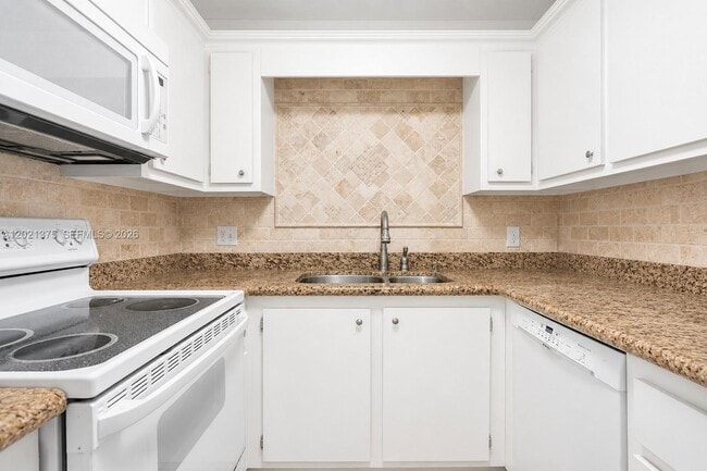 Building Photo - 5961 N Falls Cir Dr Unit 309
