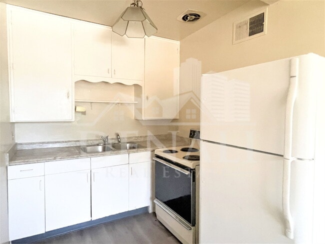 1211 W Apache Trail Unidad L