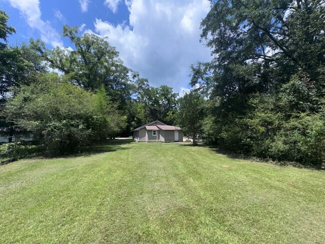 Photo - 407 Elm Ave NW