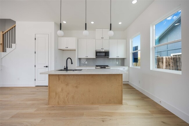 Photo - 4804 Carmen St