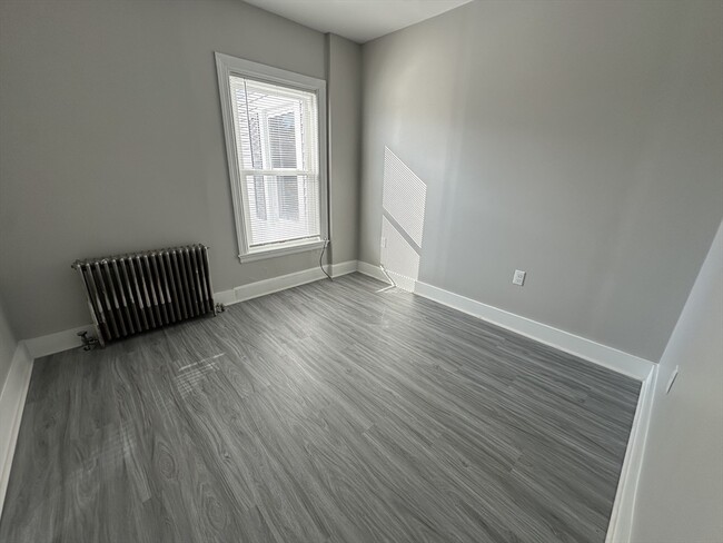 Photo - 20 Wall St Unit 3