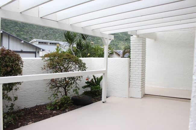 Photo - 1279 Kaeleku St