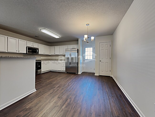 Photo - 3028 Crusades St