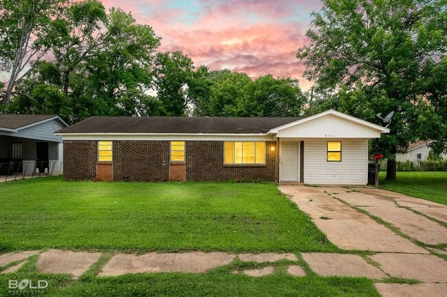 Photo - 3111 Bragg St
