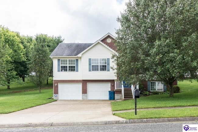 Photo - 705 Wandering Way