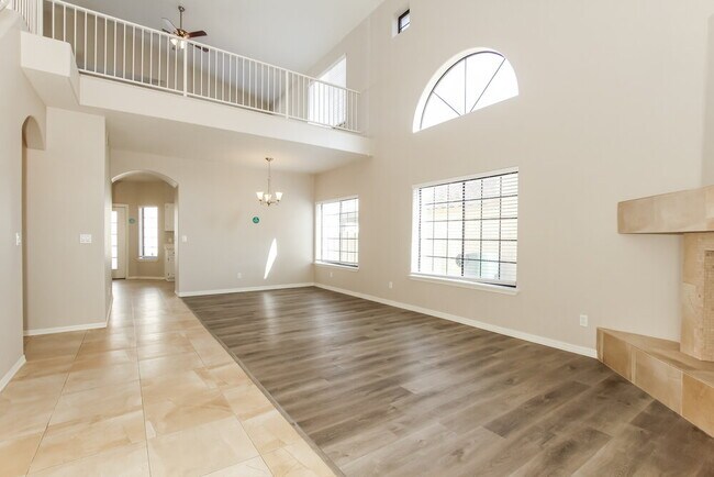 Photo - 18039 N 12th Pl