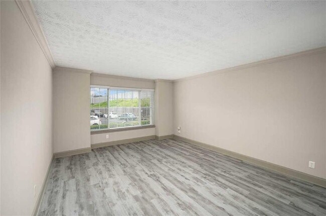 Photo - 5675 Roswell Rd NE Unit J