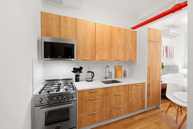 Photo - 517 W 45th St Unit SI ID1224960P