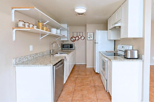 Photo - 860 E Brown Rd