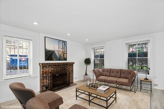 Photo - 545 W Belden Ave Unit 1FG