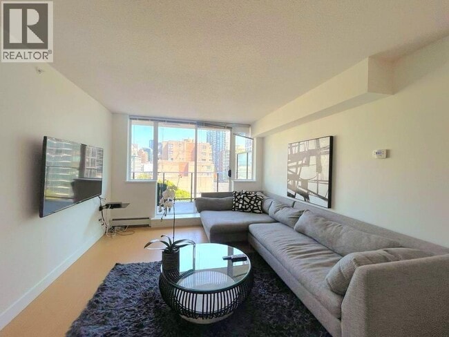 Photo - 1325 Rolston St Unit 702