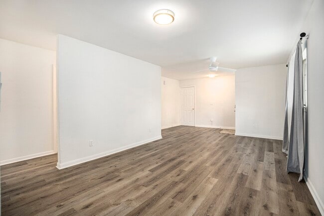 Photo - 2222 Pickerton Dr