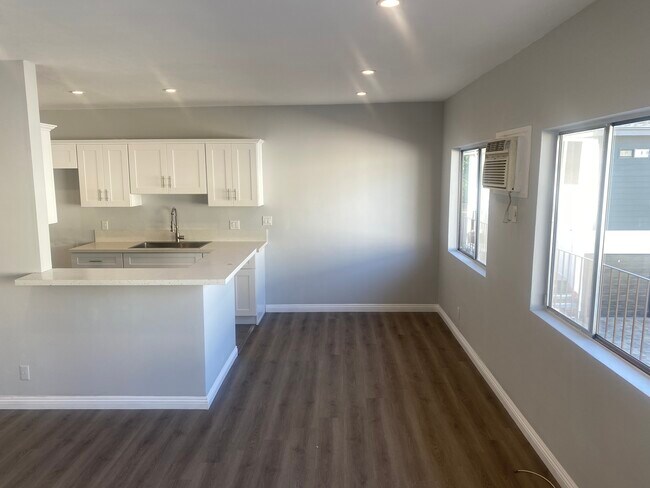 Photo - 1223 N Kingsley Dr Unit Kingsley Apt #5