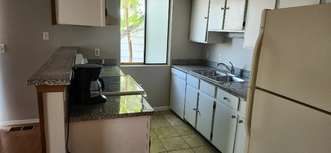 Photo - 17000 E Ford Dr