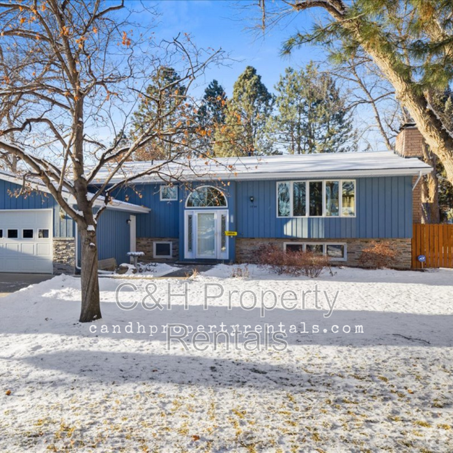 Building Photo - 1924 Forest Park Dr Rental