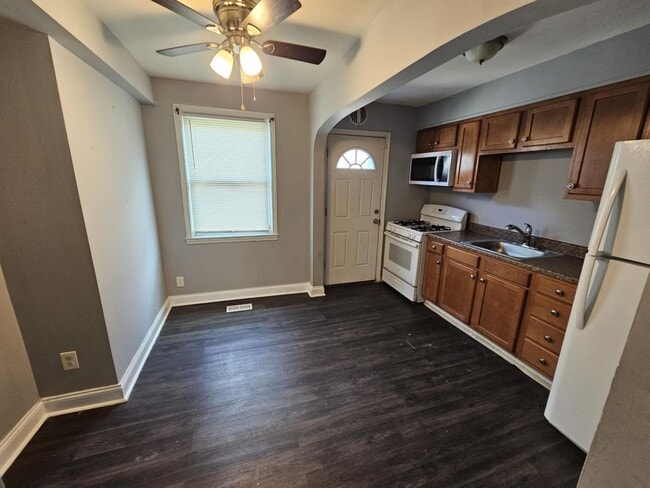 Photo - 2 Bedroom/ 1.5 Baths in Bel Air Edison Casa Adosada