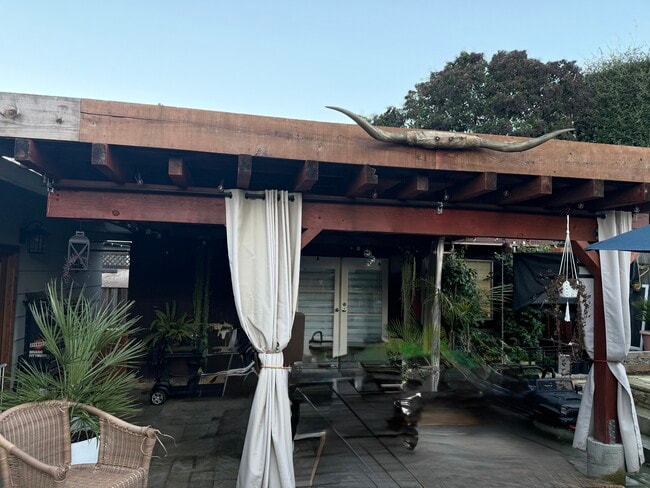 Photo - 3136 Hoen Ave