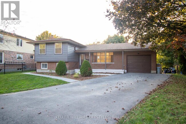 Photo - 59 Haliburton Pl