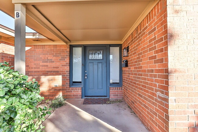 Building Photo - 7005 Geneva Ave