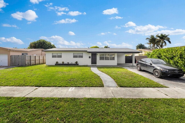 Building Photo - 710 SW 70th Ave Rental