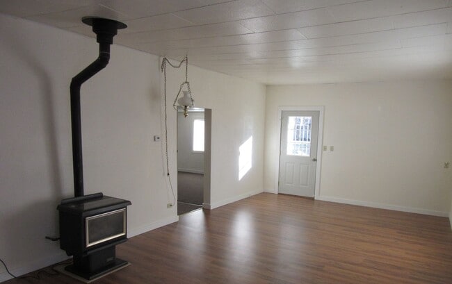 Photo - 912 N 1st St