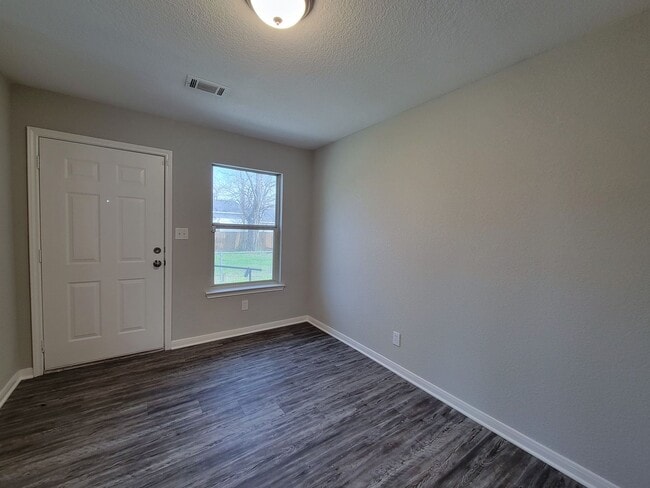 Photo - BEAUTIFUL 3 BEDROOM HOME IN CONROE WITH AL...