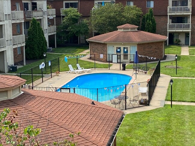 Jade North Apartments