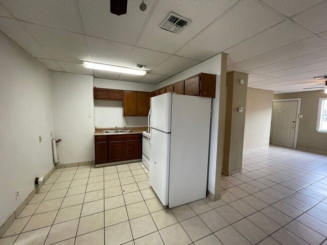 Photo - North Bay / central Portland area-Affordable rental-$99 move-in special