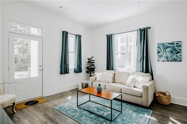 Photo - 123 Mayson Ave NE Unit C